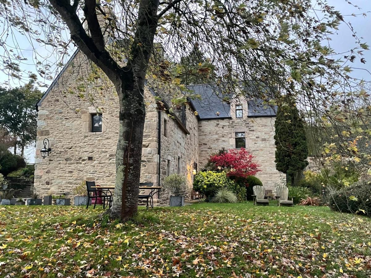 Manoir Medieval Du XV Ieme Siecle Minihy-Treguier Bagian luar foto