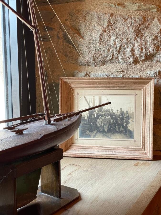 Manoir Medieval Du XV Ieme Siecle Minihy-Treguier Bagian luar foto